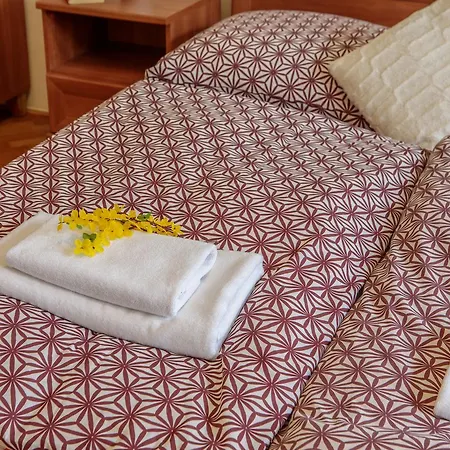 Bright 2 Bedroom At City Center Daire Prag